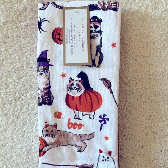 Halloween Kitty tea towels. - Picture 1 of 2